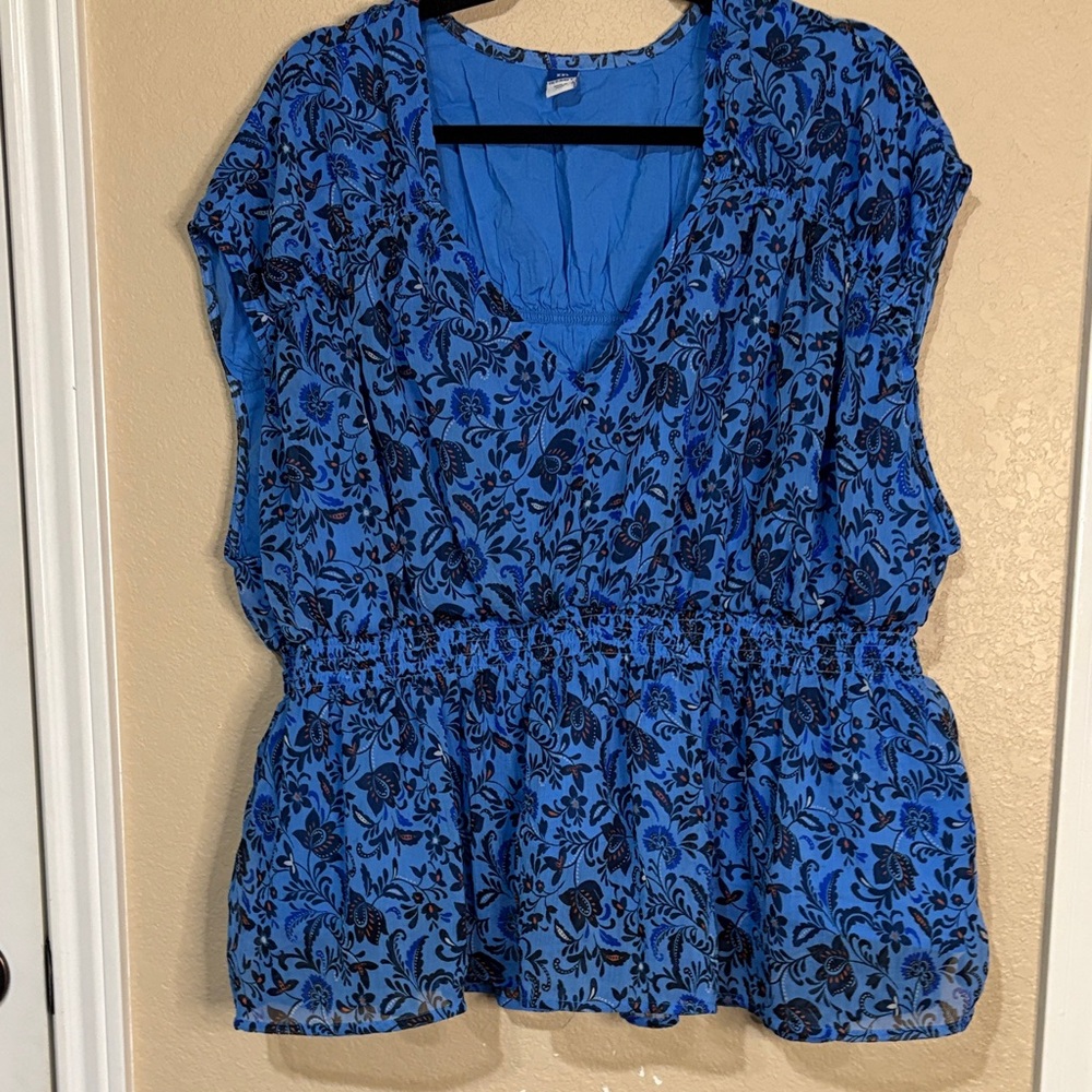 Old Navy Blue and Black Floral Blouse